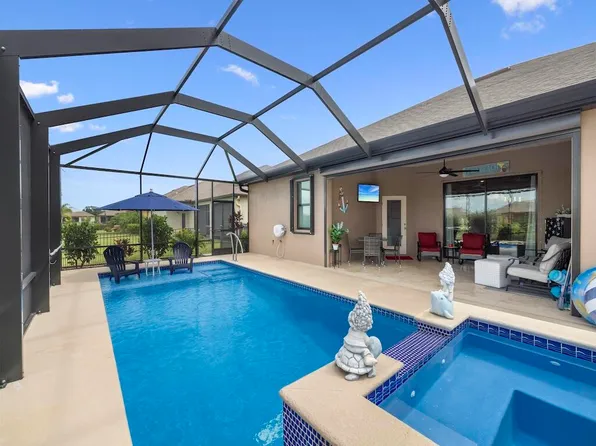 5614 1st Square, Vero Beach, FL 32968