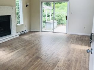 10 Candlewood Lanesingle Family Cv, Mount Pocono, PA 18344