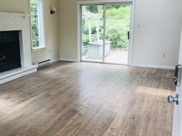 10 Candlewood Lanesingle Family Cv