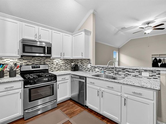 2nd image of 2268 Ivy Wall Dr