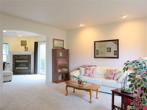 4th image of 720 Rogers St NW