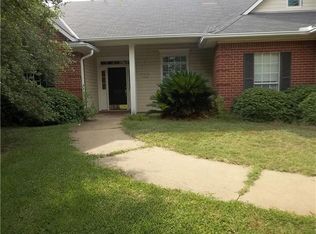 209 Ridgefield Dr, Bossier City, LA 71111