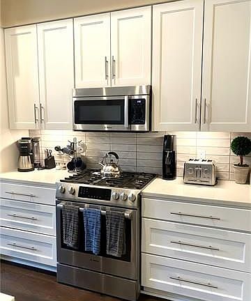 3rd image of 731 Saint Charles Ave Unit 507