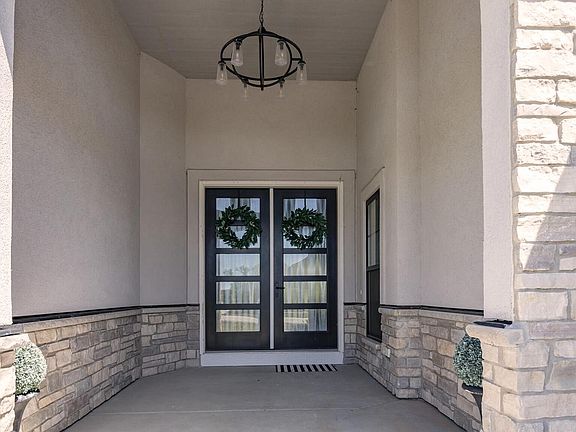 2nd image of 4814 S East Kohler CIRCLE