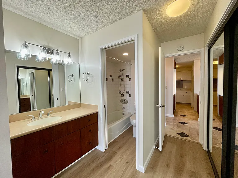 1910 Ala Moana Blvd #36B — Photo 9