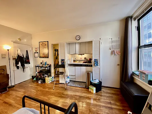 Rented by Bond New York | media 10