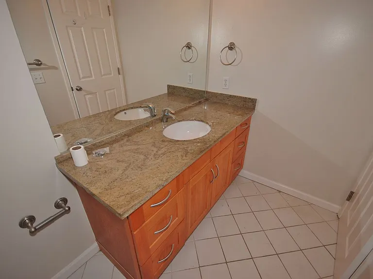 1222 Oak Grove Associates LLC — Photo 14