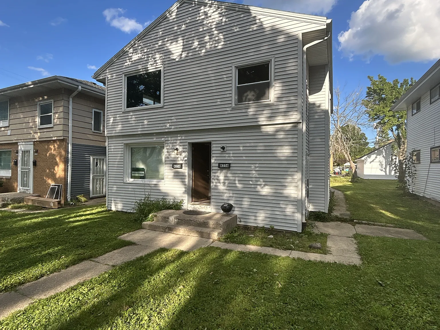 3 bed, 900 sqft, $1,150 — Photo 1
