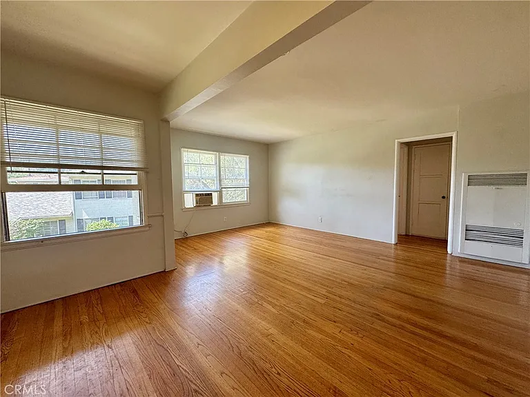 396 S Pasadena Ave #D — Photo 2