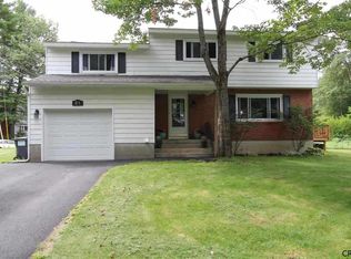 21 Michael Dr, Saratoga Springs, NY 12866