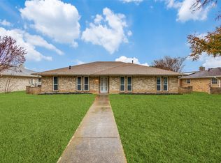 1319 Juniper Ln, Lewisville, TX 75077