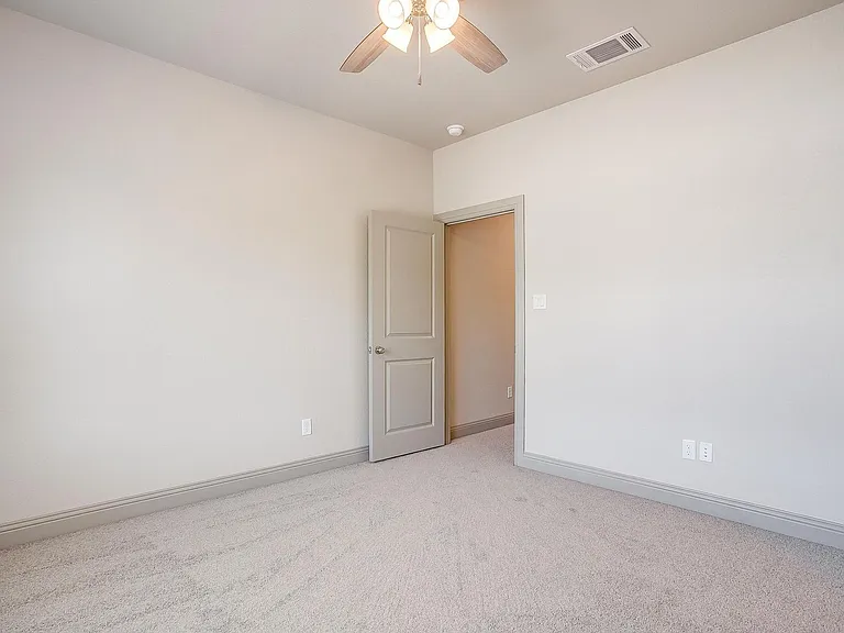 2834 Wayside Ave #2028 — Photo 16