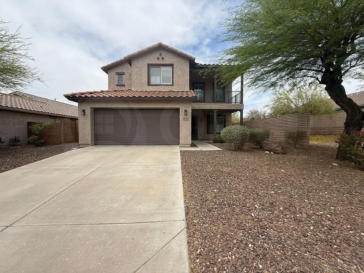 5 bed, 4.0 bath, 2253 sqft, $2,249 — Photo 2