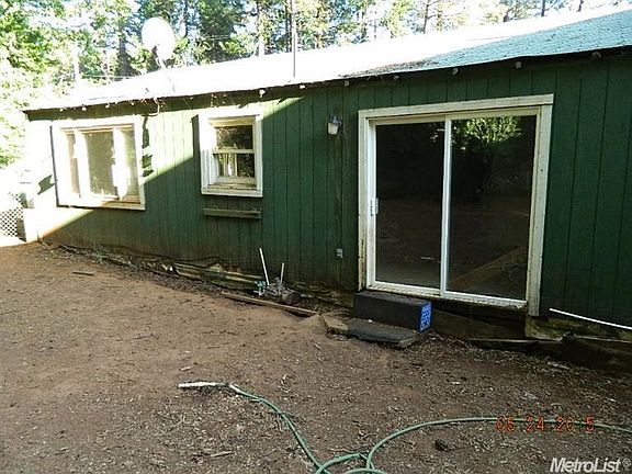 2nd image of 3981 Roosevelt Ave