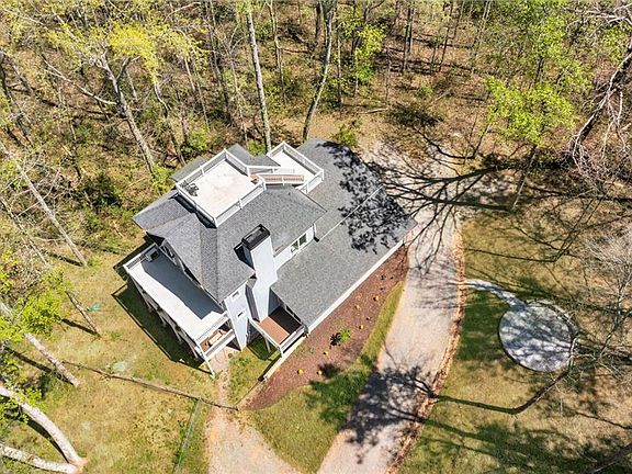 3rd image of 174 Golden Springs Dr