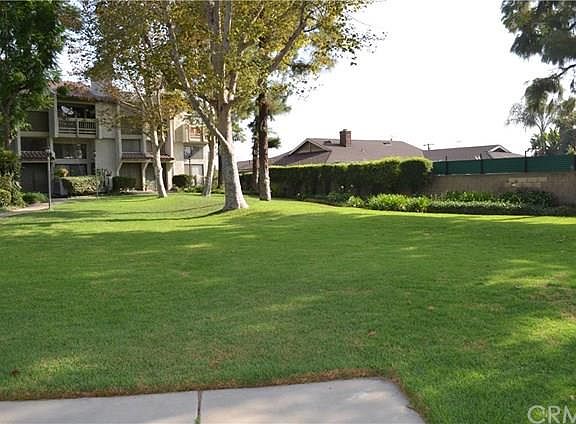 5th image of 8501 Village Ln