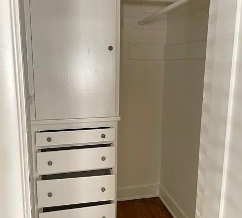 4th image of 1344 Barrington Way