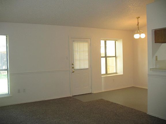 5th image of 1548 Lincolnshire Way