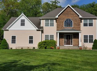 28 Whispering Woods Rd, East Hampton, CT 06424