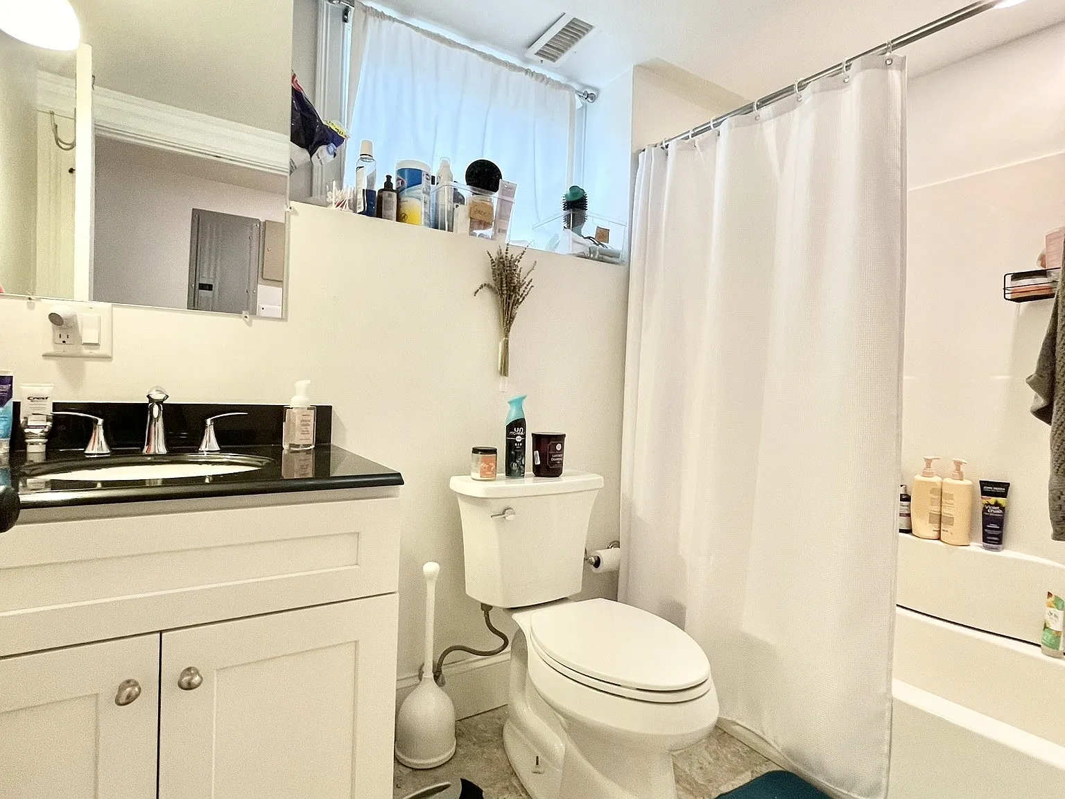 5 bed, 2.5 bath, 1800 sqft, $5,875 — Photo 3