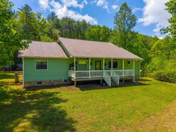 1364 Atoah Road, Robbinsville, NC 28771