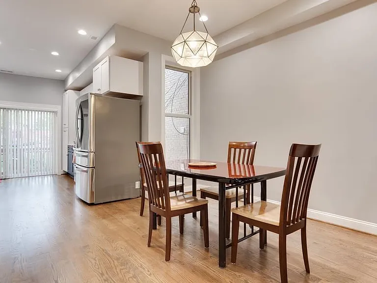 25 Q St NE — Photo 12