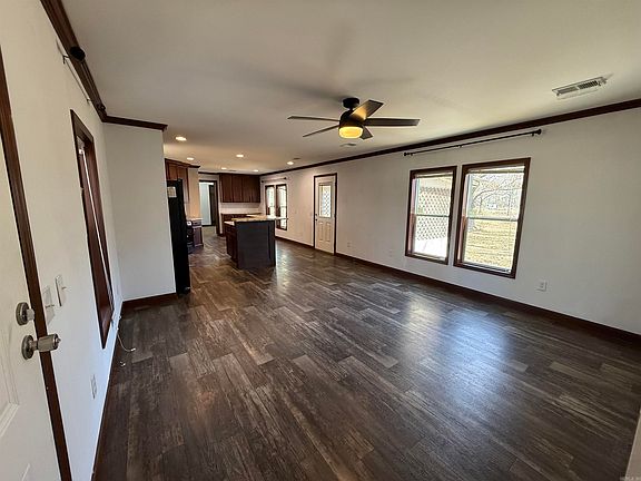 5th image of 995 Webber Ln