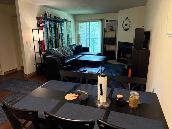 10040 Penn Ave S APT 4, Minneapolis, MN 55431