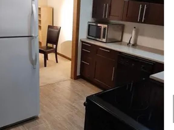 3rd image of 1134 Hartford Tpke Unit 1A1