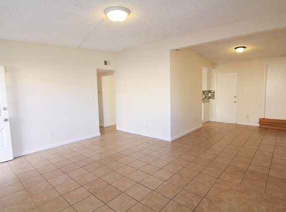 4th image of 3308 Cosbey Ave