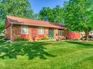 716 Sand Lake Rd, Onalaska, WI 54650