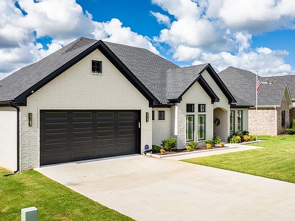 3rd image of 9748 Cliffside Dr
