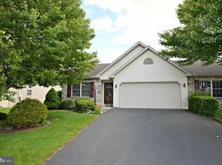 2144 Weeping Willow Ln, Mount Joy, PA 17552