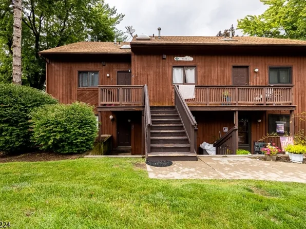 2 Alta Ct W BLDG 2 #1, Vernon Twp., NJ 07462