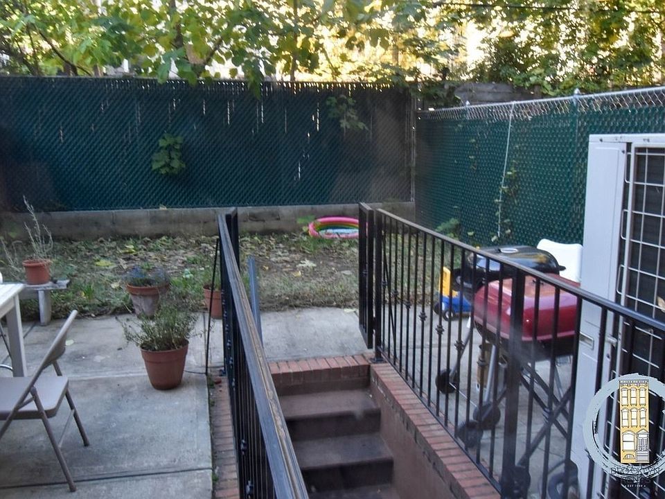 1st image of 285 Jefferson Ave #1B