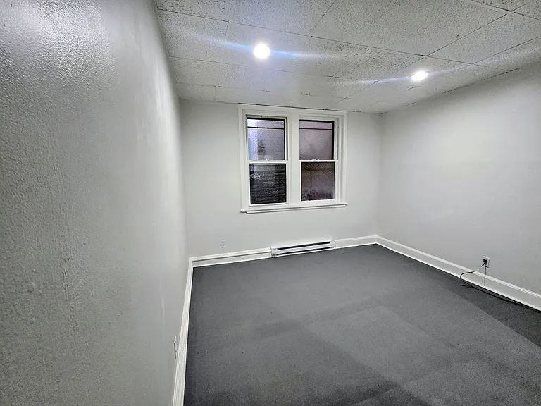 42 N 8th St — Photo 4