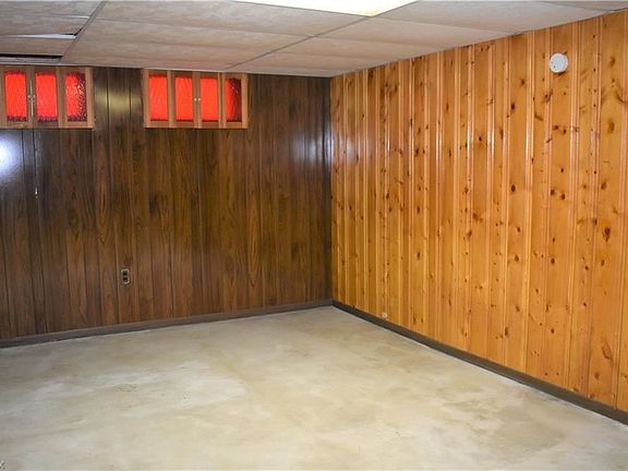 3rd image of 4164 Brookway Ln