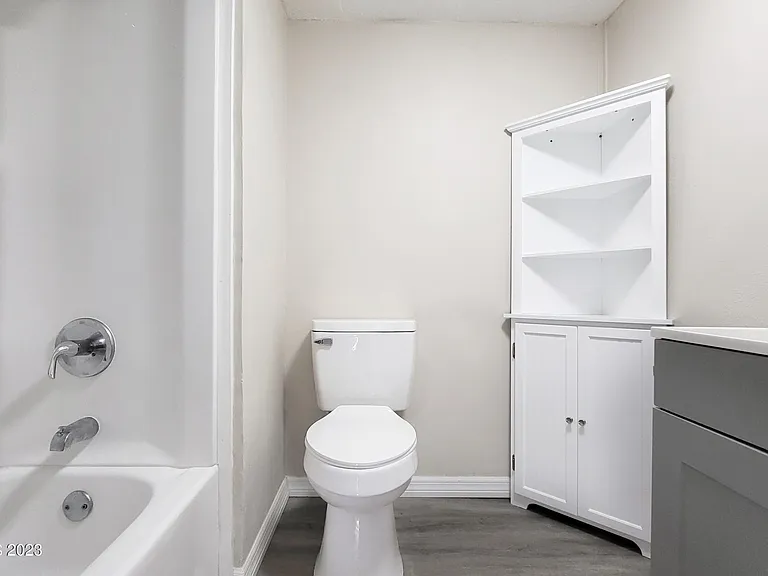 6877 Blue Bonnet Dr — Photo 9