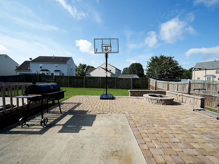 11239 Walland Ln — Photo 21