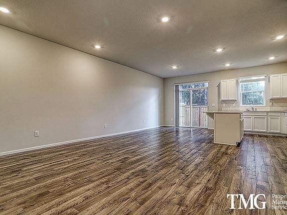 5th image of 5811 NE 80th Ct