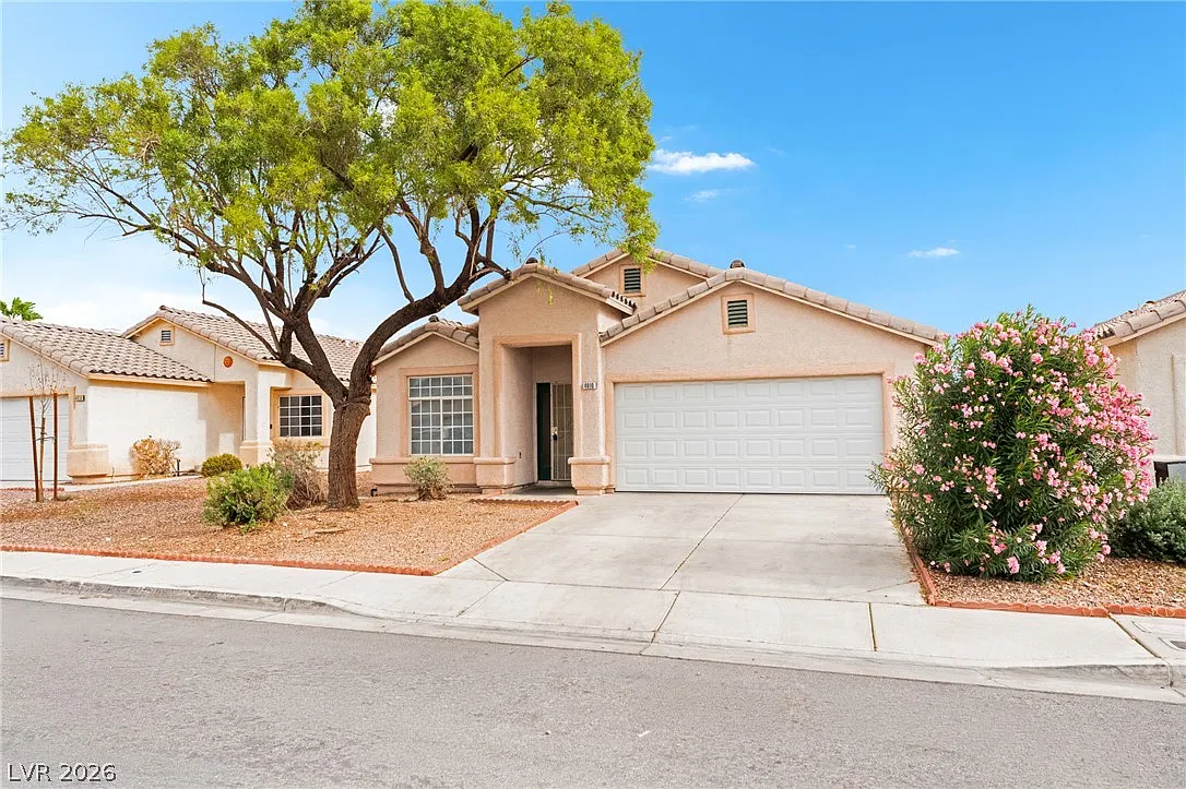 4 bed, 2.0 bath, 1848 sqft, $2,295 — Photo 2