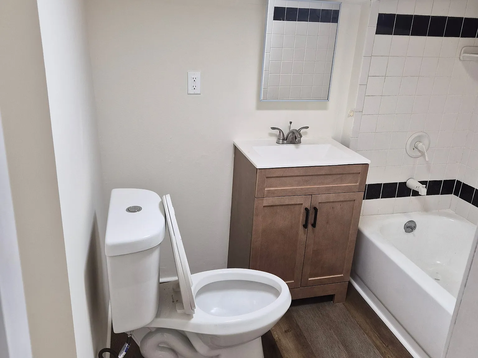 1 bed, $1,650 — Photo 4