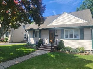 11 Chadwick Dr, Bloomfield Twp., NJ 07003