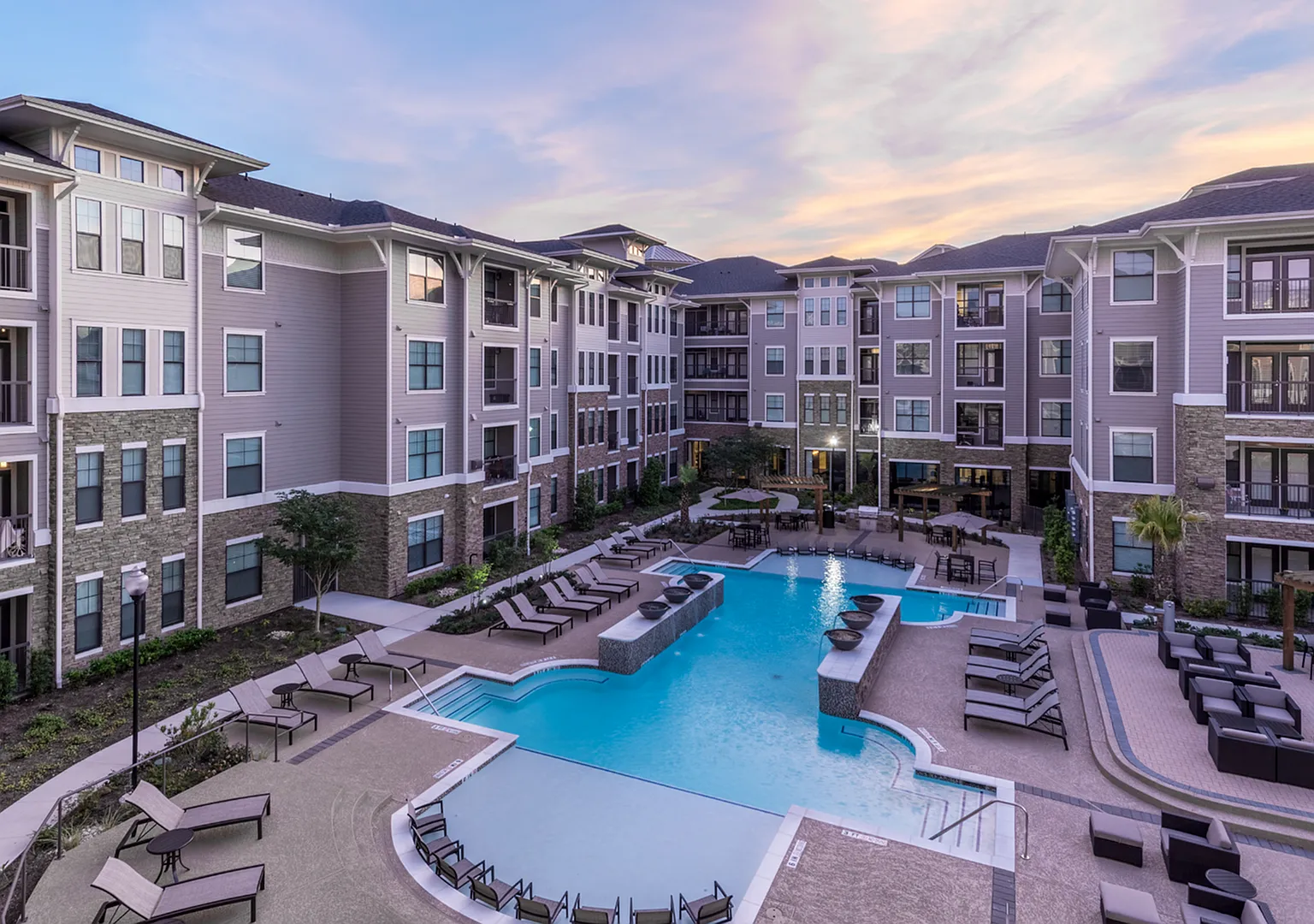 Beacon at Buffalo Pointe — Photo 3