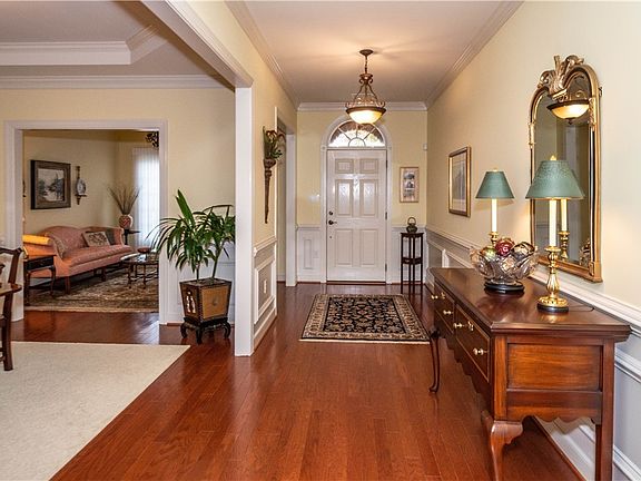 4th image of 1025 Belva Ct