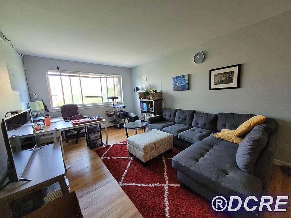 1st image of 2827 N Cambridge Ave APT 507