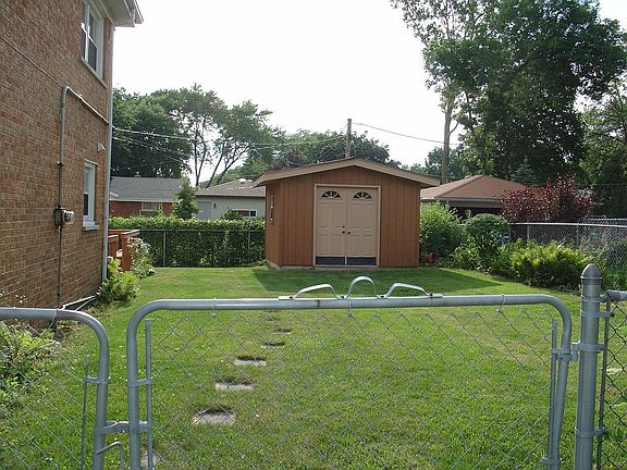 3rd image of 320 S Dwyer Ave