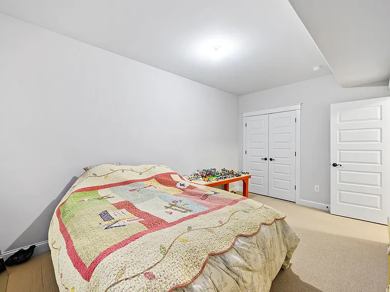 6063 Chester Way — Photo 30