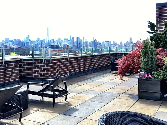 Rented by NY Space Finders Inc. | media 27