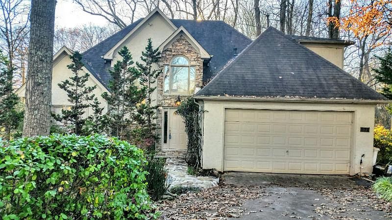 1st image of 603 NW Forest Hills Blvd